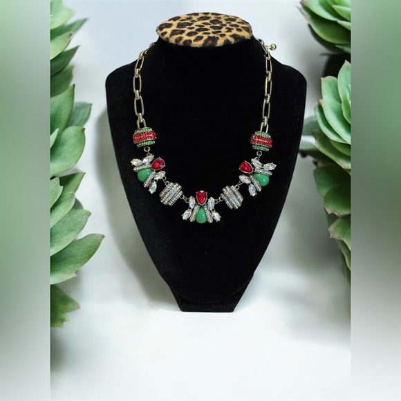 Jewelry - Elegant Gold and Red Necklace